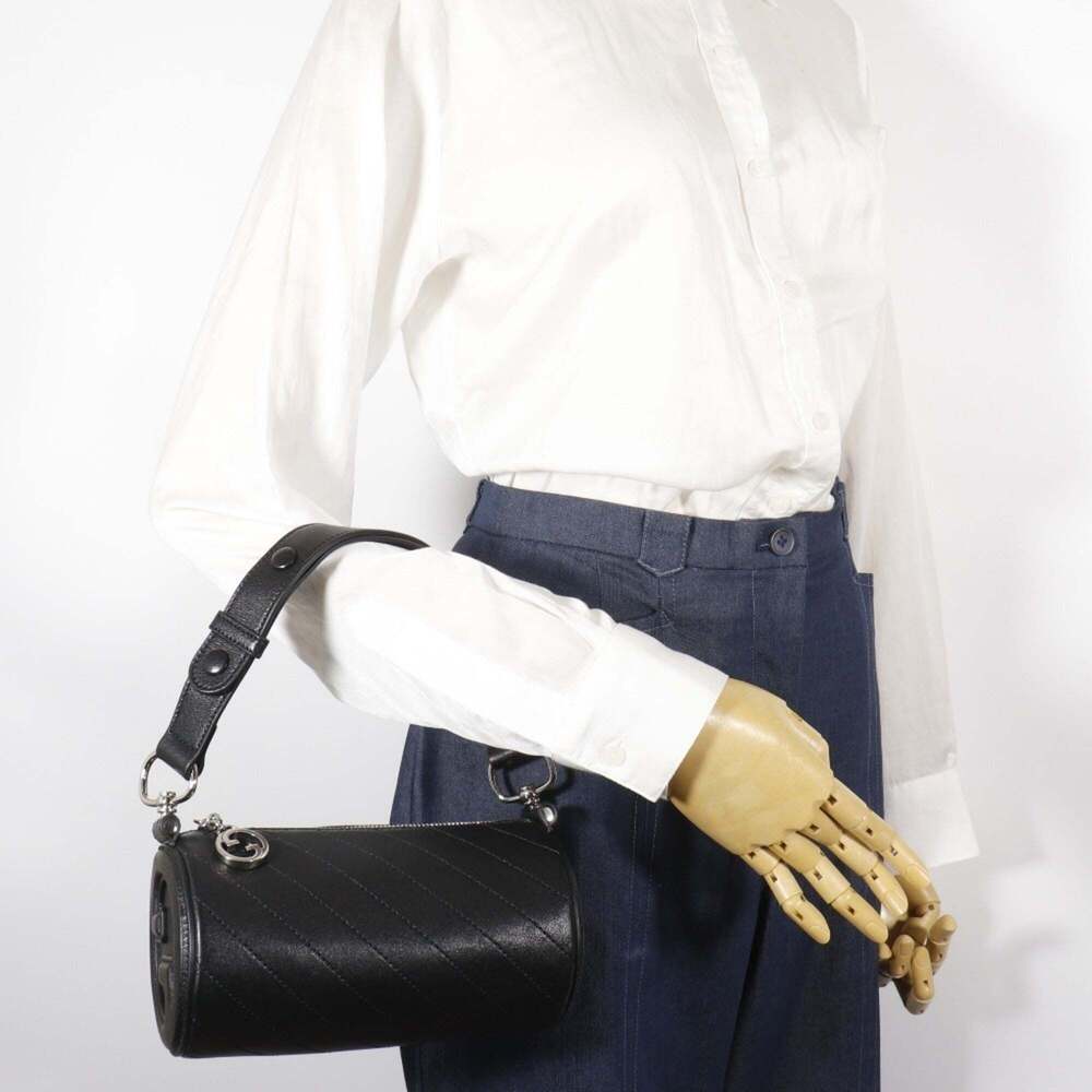 GUCCI Authentic Black Leather Shoulder Bag - Picture 15 of 16